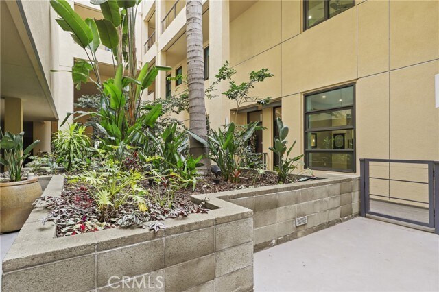 Building Photo - 133 The Promenade N