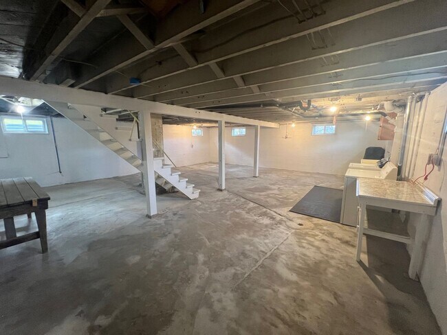 Building Photo - Beautiful views of Mt. Hood!