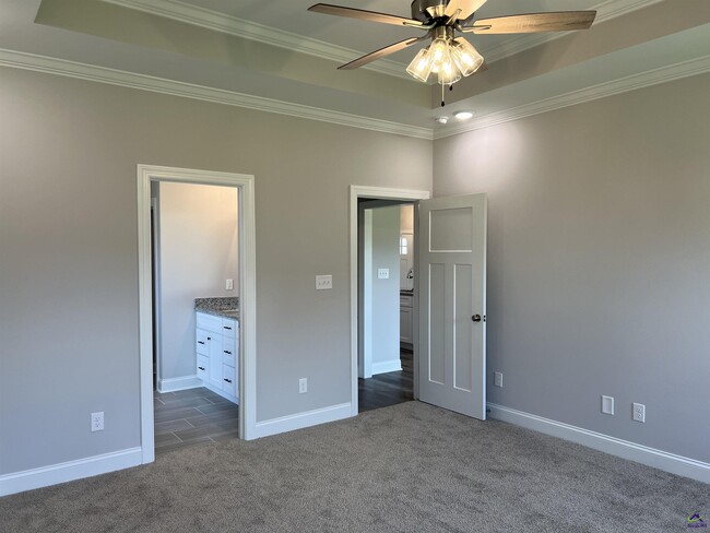 Building Photo - 107 Amargosa Pl
