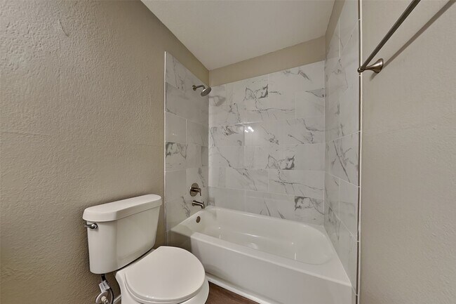 Building Photo - 29527 Legends Stone Dr