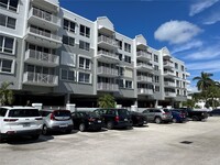 Building Photo - 2642 Collins Ave