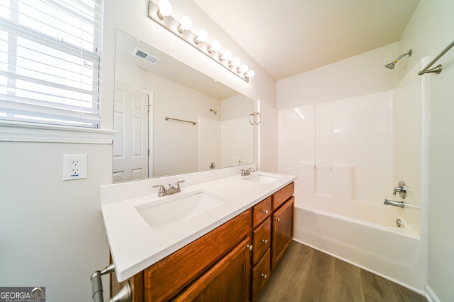 Building Photo - 6793 Merrywood Dr