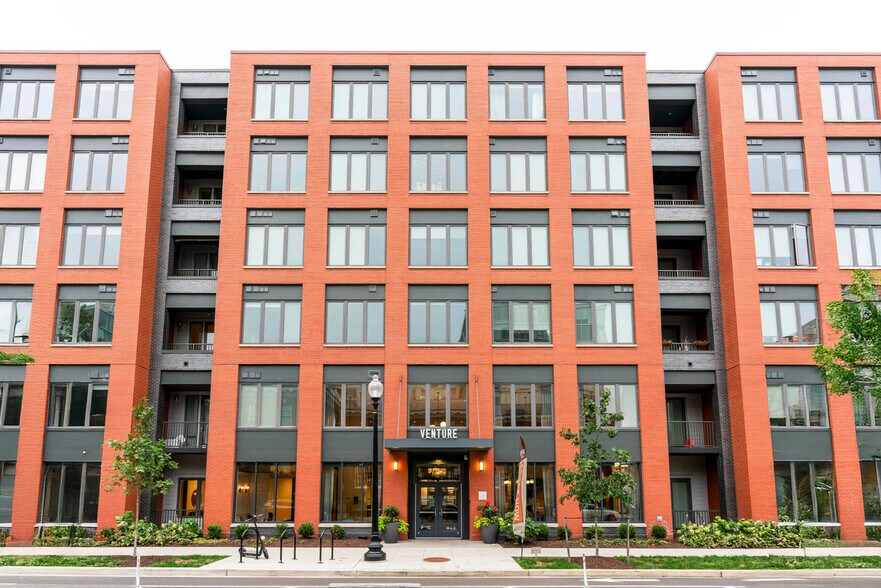 Building Photo - 60 I St SW