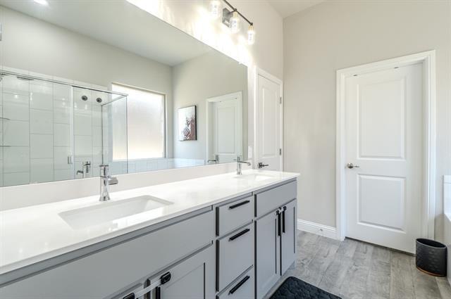 Building Photo - 3105 Lionsgate Dr