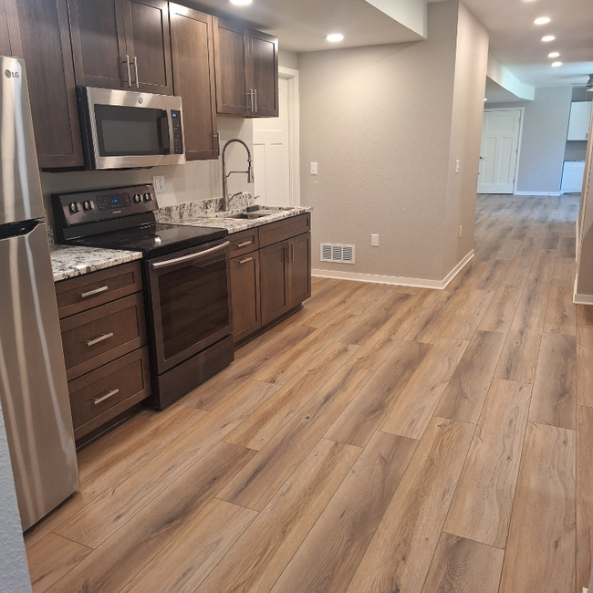 Building Photo - 34509 Hartwell Pl