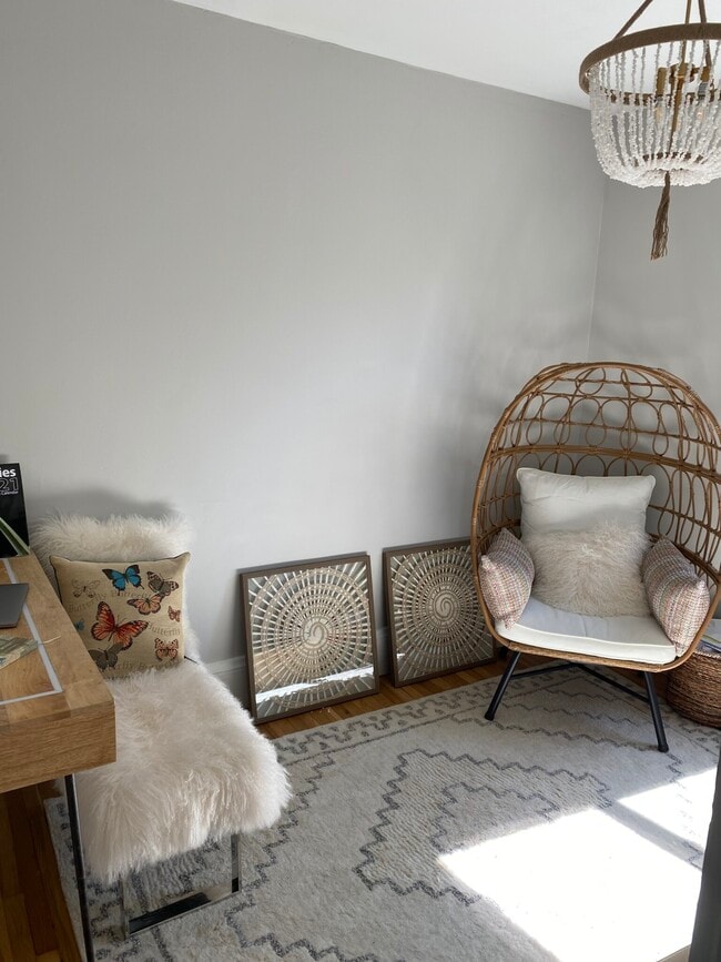 Building Photo - 83 Brook St