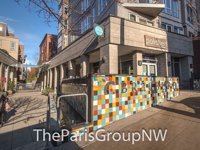 Building Photo - Fabulous Capitol Hill Condo w/View & Tons of Amenities!