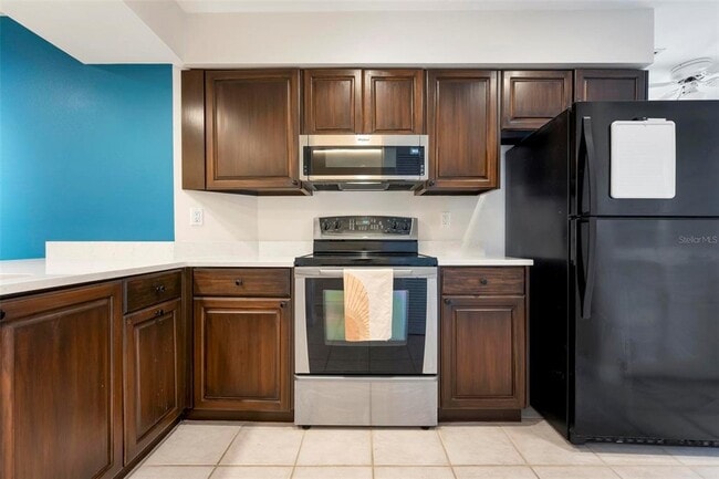 Building Photo - 5797 Avista Dr