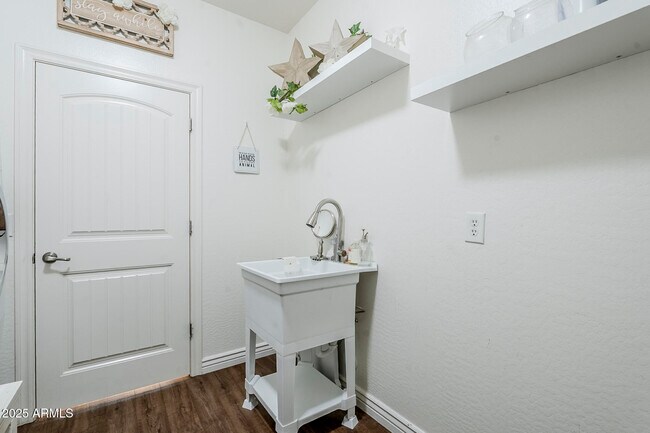 Building Photo - 2744 E Donato Dr