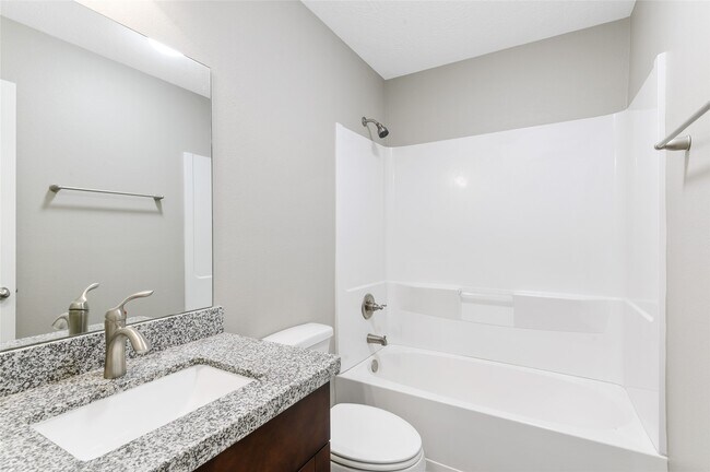Building Photo - 124 Artesian Way
