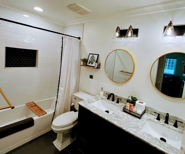 Building Photo - 5309 Lockhurst Dr