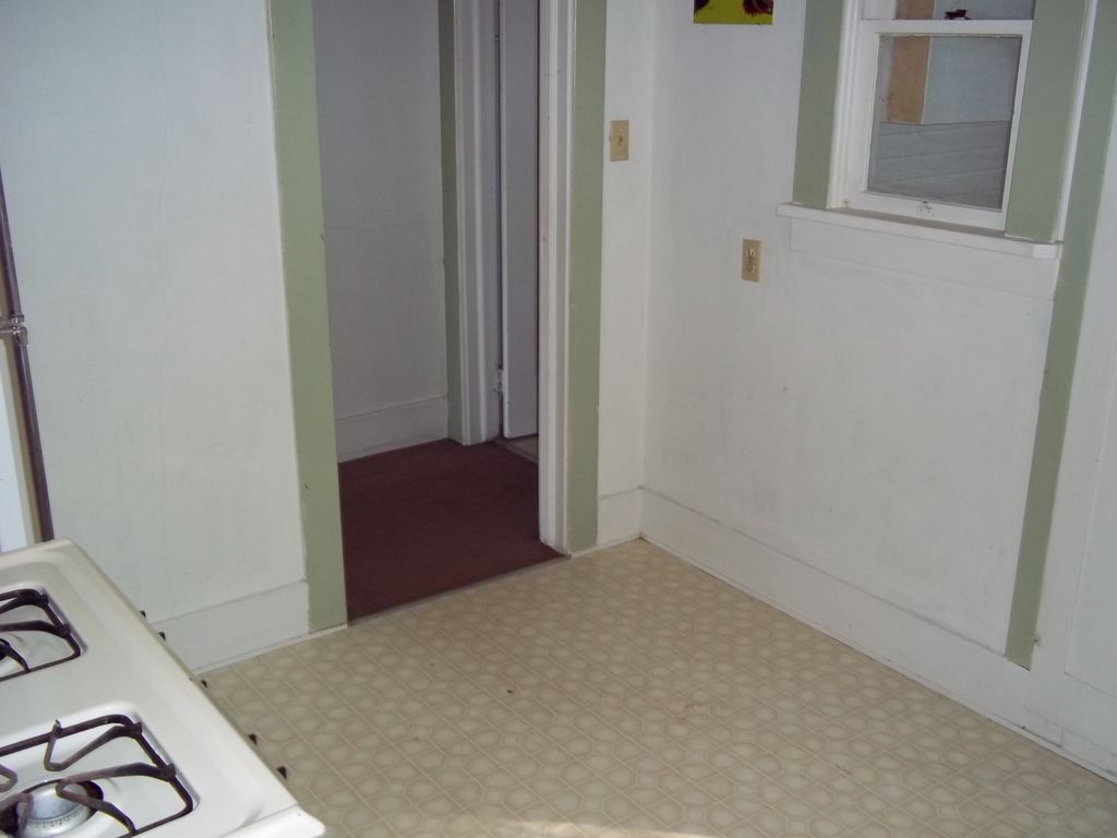 Building Photo - 3235 Myers St