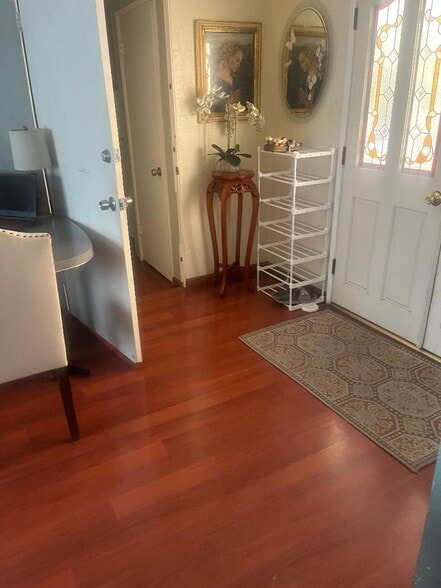 Building Photo - 1721 Van Horne Ln