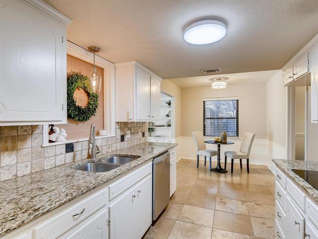 Building Photo - 1724 Westridge Dr