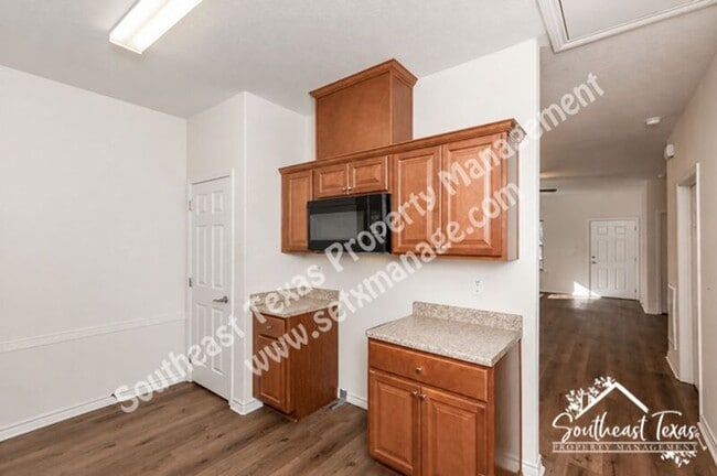 Building Photo - 3670 St Helena St