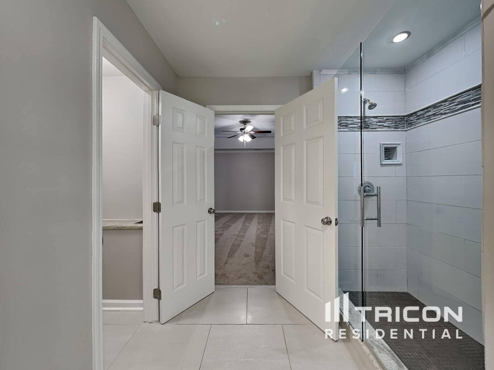 Building Photo - 15510 Robsart Ct