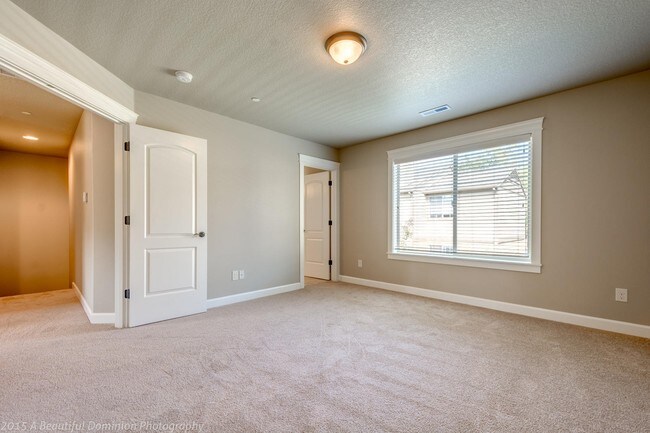 Willow Creek Townhomes Vancouver, WA Apartment Finder