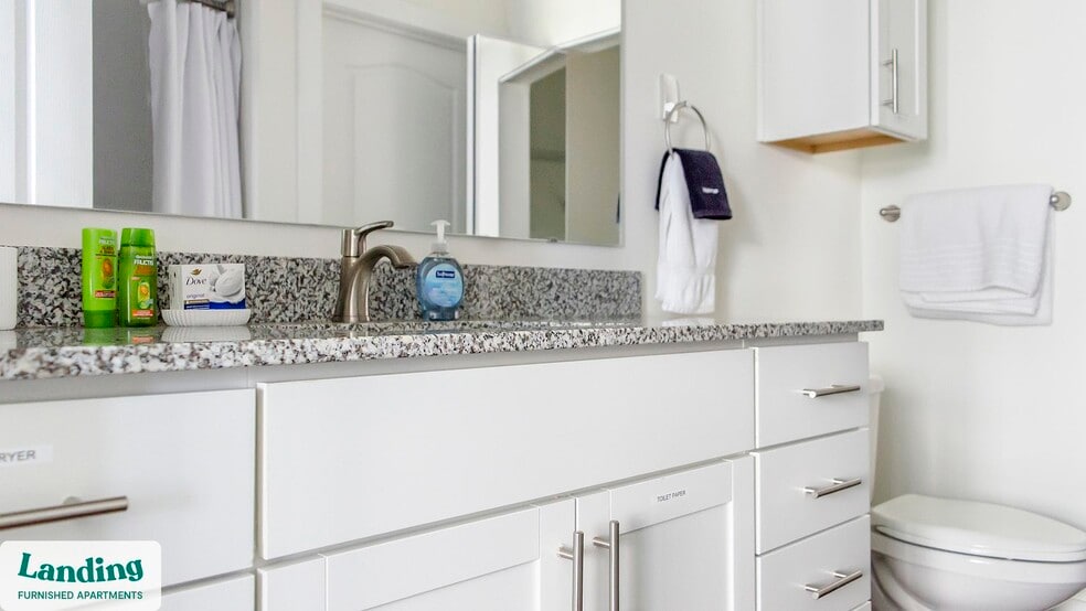 Building Photo - 901 Kelly Green Ln