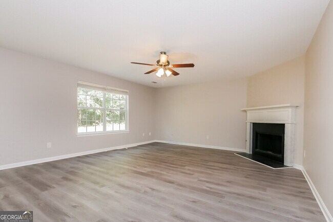 Building Photo - 62 Lake Crossing Ct