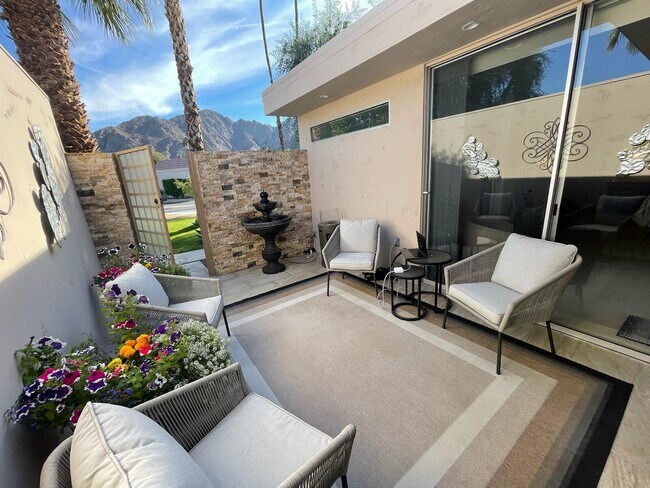 Building Photo - 76990 Lark Dr