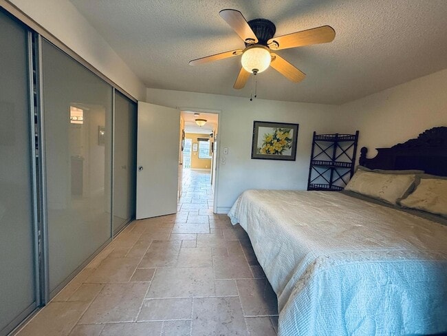 Building Photo - 159 Sussex H