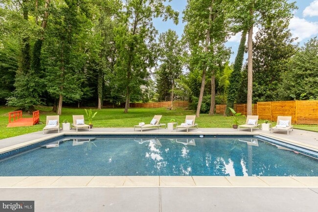 Building Photo - 6309 Bradley Blvd