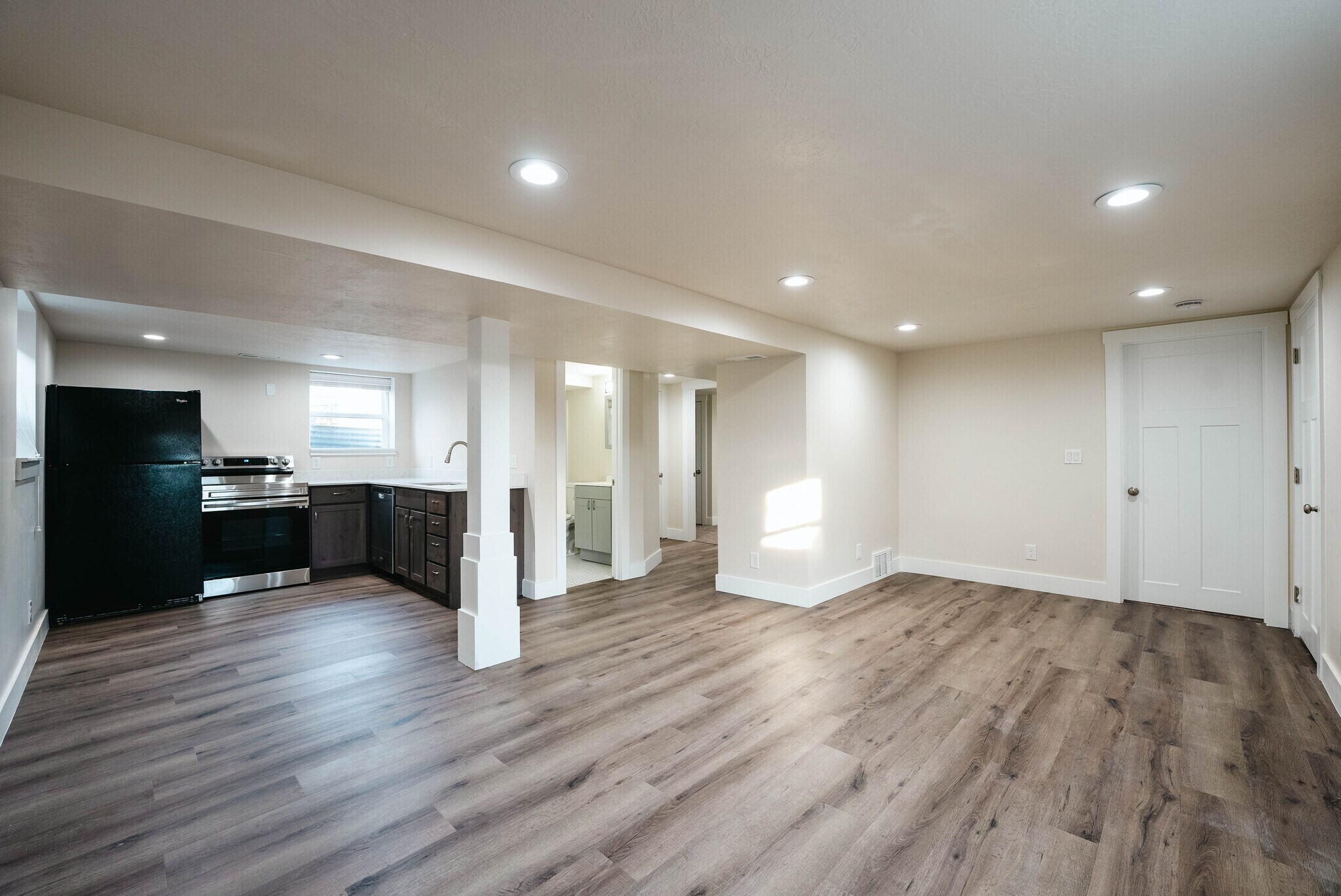 APT B - 259 E Herbert Ave