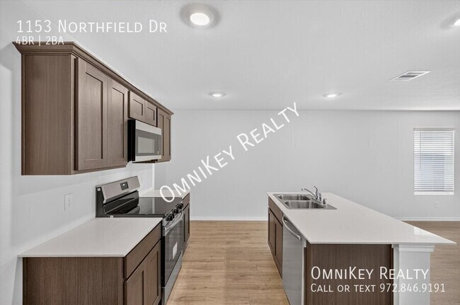 Building Photo - 1153 Northfield Dr