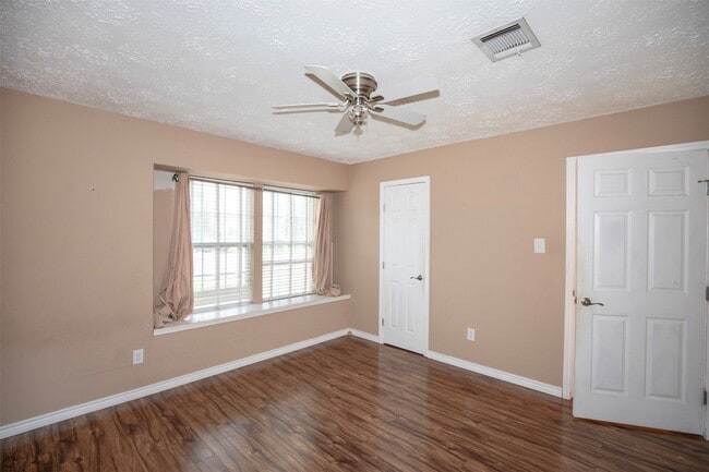 Building Photo - 10514 Sagemeadow Ct