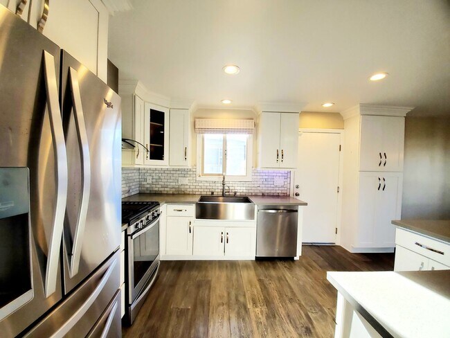 Building Photo - Stunning home in san mateo