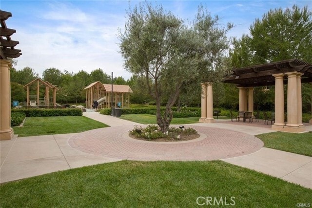 Building Photo - 103 Bianco