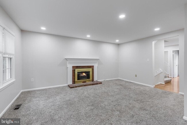 Building Photo - 9911 Finian Ct