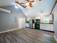 Building Photo - Detached 2BR Home with Mini-Split A/C, Sol...