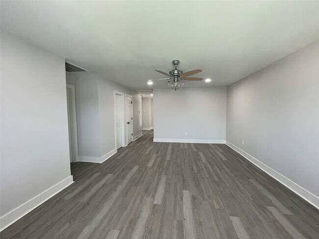 Building Photo - 20919 Hall Colony Ct