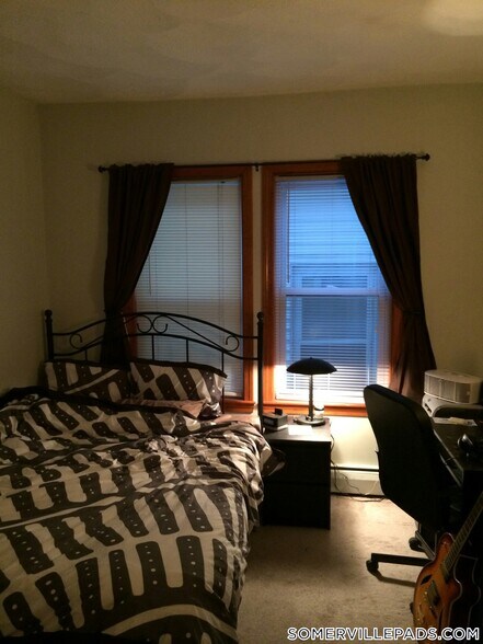 Building Photo - 10 Evergreen Ave