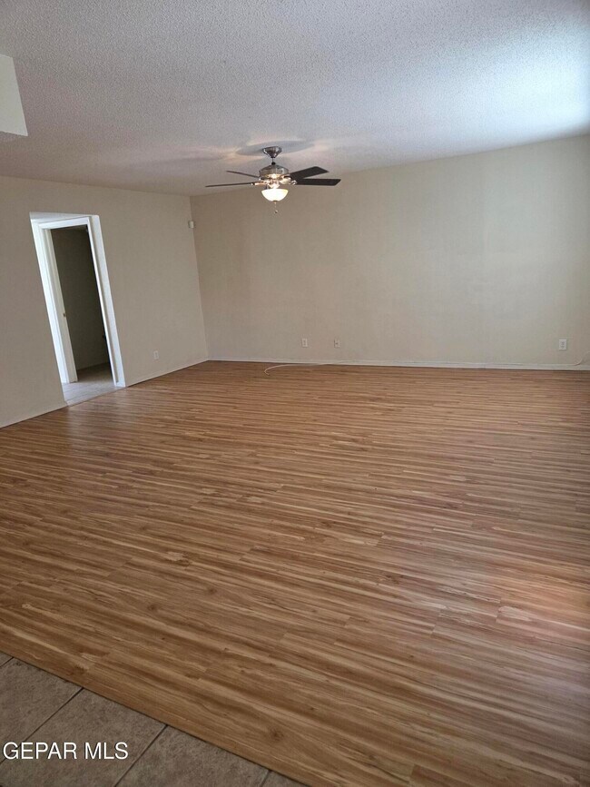 Building Photo - 3717 Hubble Dr