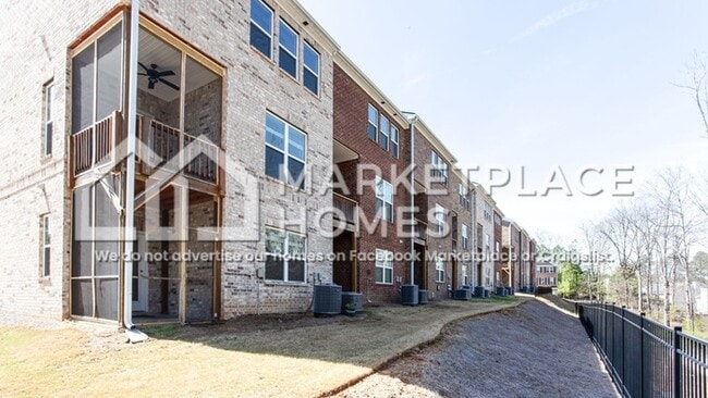 Building Photo - 3005 Westpoint Cir