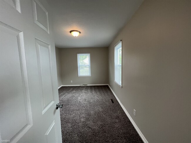 Building Photo - 3 br, 1 bath House - 1725 S Saint Clair Ave