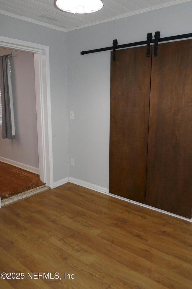 Building Photo - 2326 Red Oak Dr