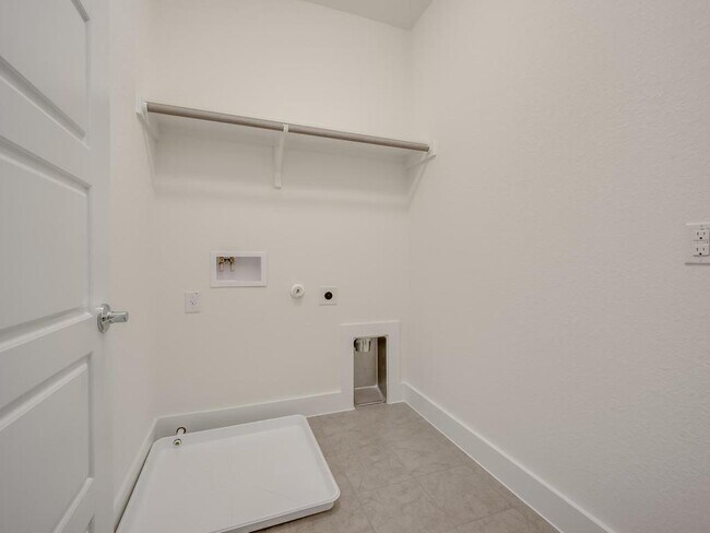 Building Photo - 12327 Maypole Bend