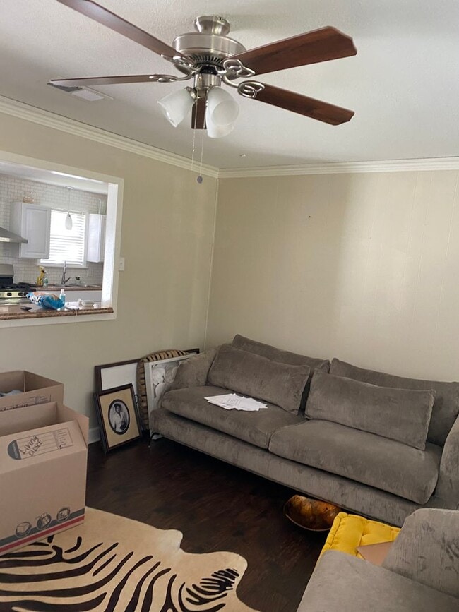 Building Photo - Contact Peggy 501 676 1758