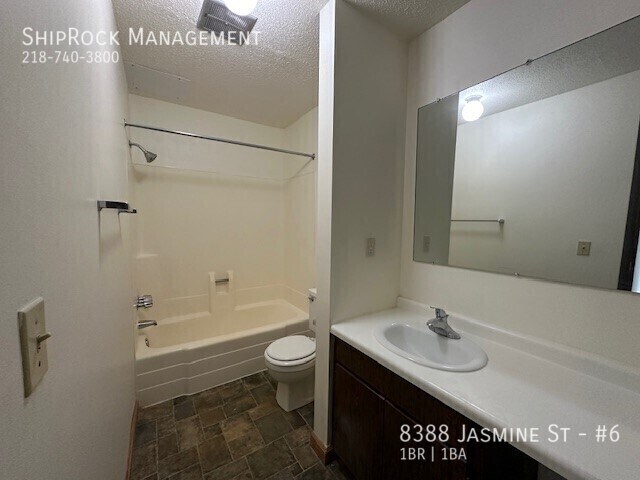 Building Photo - 8388 Jasmine St