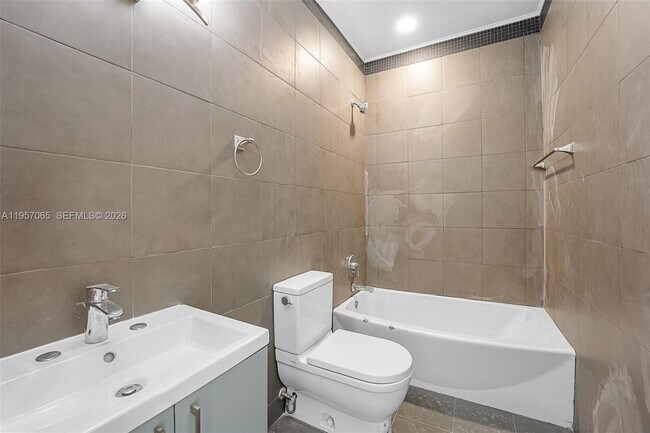 Building Photo - 1519 Pennsylvania Ave