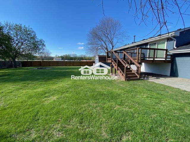 Building Photo - 3600 Trenton Ln N