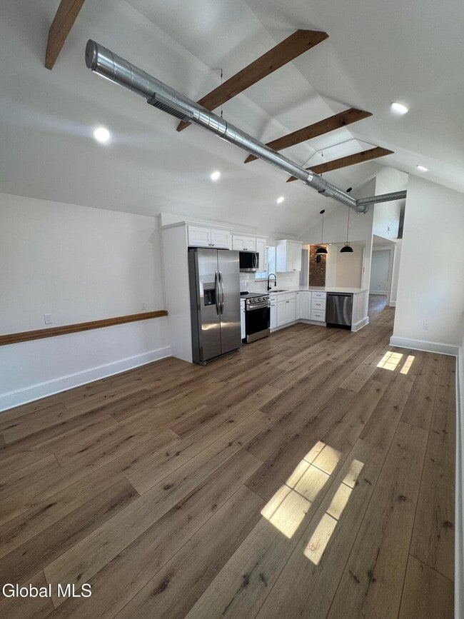 Building Photo - 675 Mac Elroy Rd