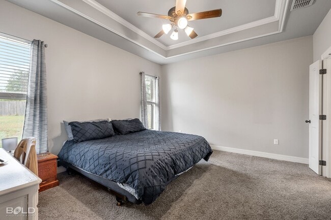 Building Photo - MOVE IN SPECIAL HALF OFF FIRST MONTHS RENT