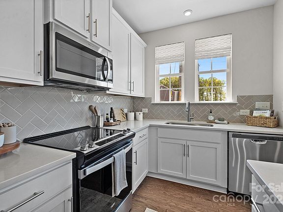 Building Photo - 4131 Walking Ridge Rd