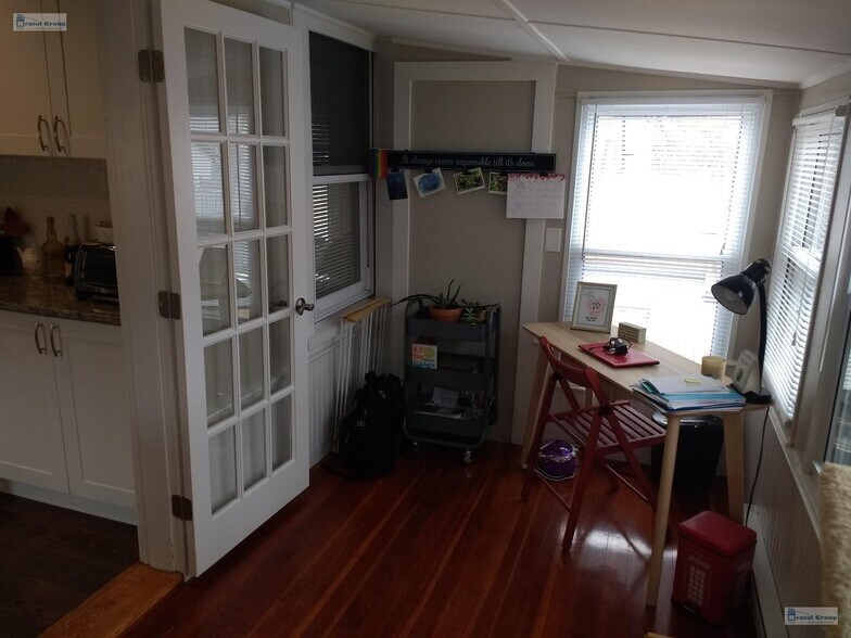 Building Photo - 26 Rand St