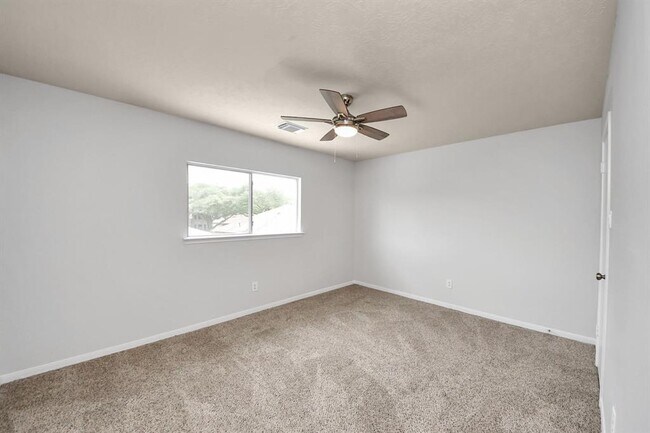 Building Photo - 4310 Lucas Trace Ct