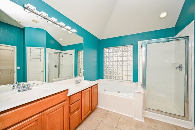 Building Photo - 2726 Redwick Dr